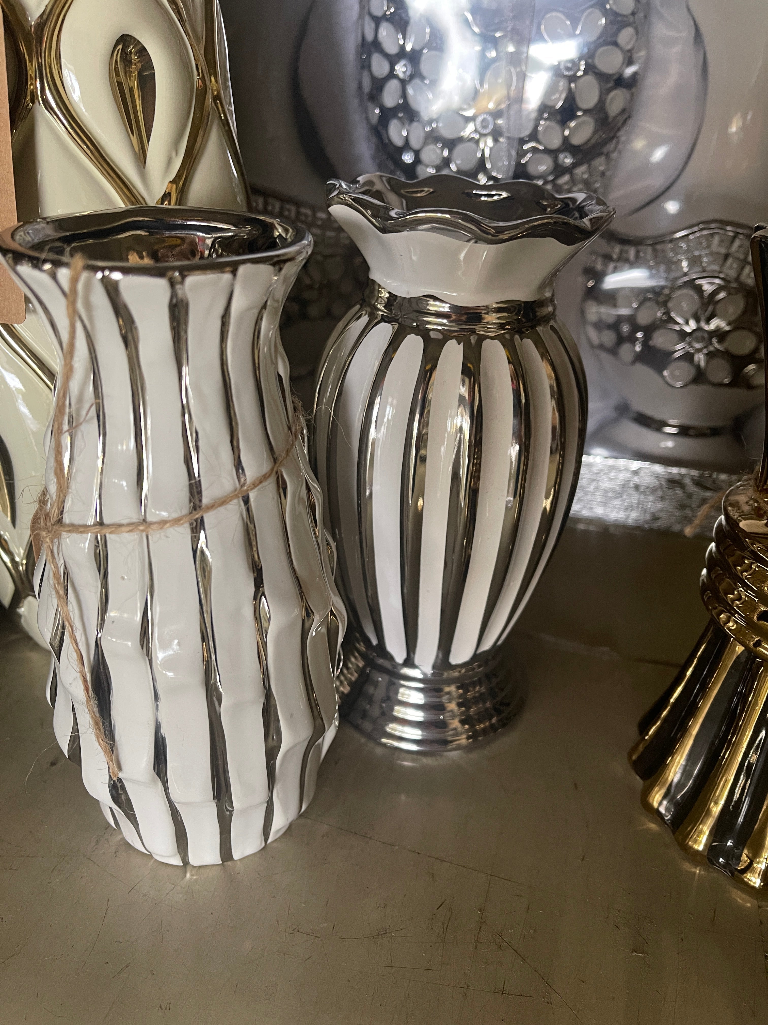 Linen Universe 2 Piece White and Silver Ceramic Vase Set - 7"